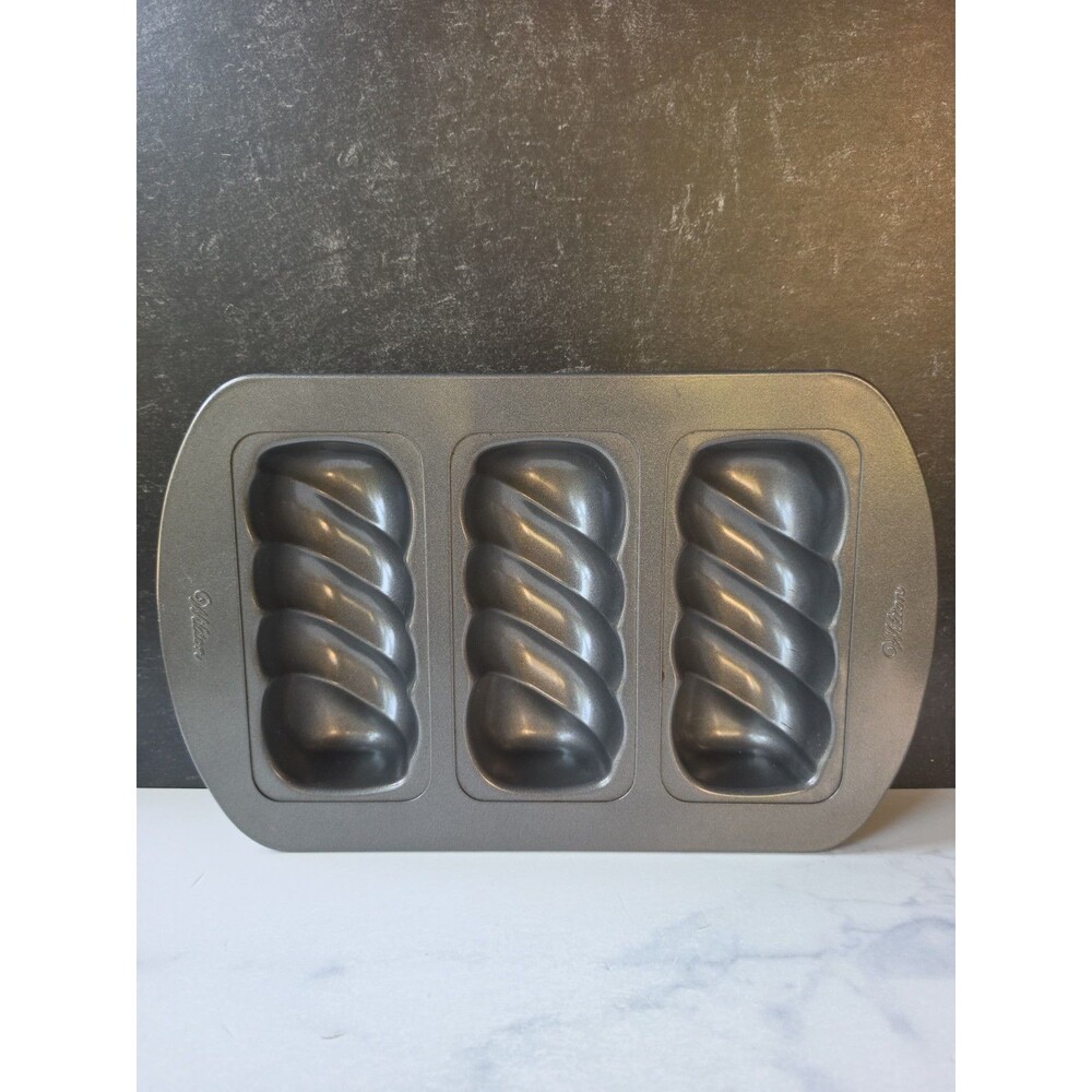 Wilton Cruller Twist Donut Mold USED
